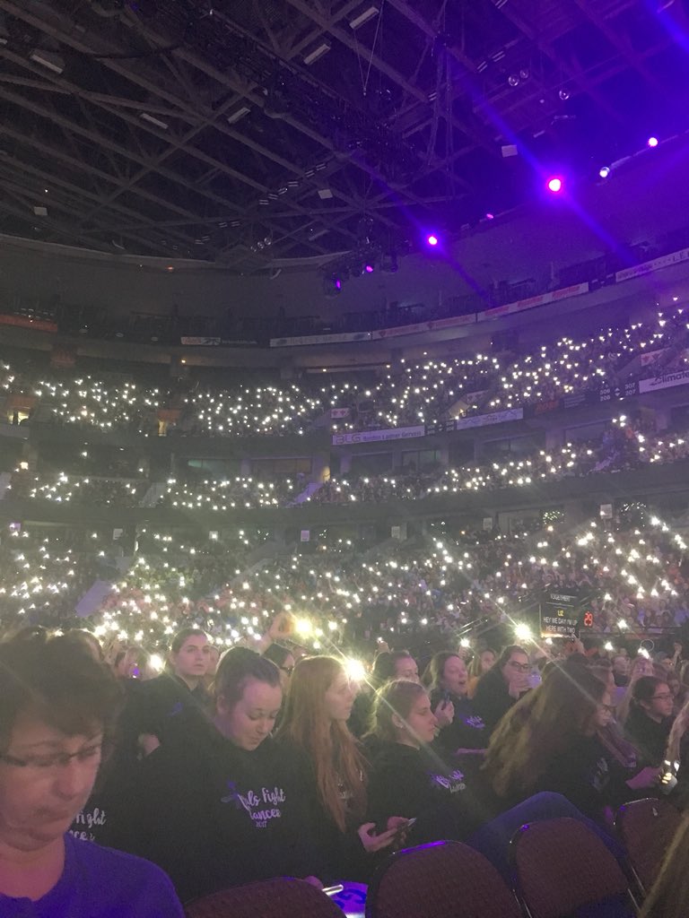 GiveHopeFreedom's tweet photo. EF7B student: They told us to turn on our flashlights if we wanted to make a change. Look at the results! #WeDay #ldhss https://t.co/ioqCUfwNX1