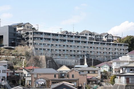 くろろ 地下室マンション 完成直前に建築確認取消し クオス横浜六浦ヒルトップレジデンス 高さ制限違反で建築確認取消しという異例の物件 現在も好評販売中である クソ物件オブザイヤー17