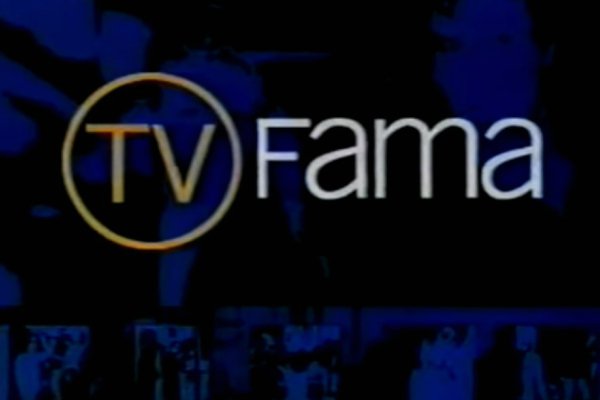 DuhSecco's tweet photo. A @RedeTV tá de aniversário! Resgatei a grade de estreia (e muitas curiosidades) do canal lá no @tvhistoria... Saudade, #Superpop com Galisteu, #TVSérie, #Interligado e seus clipes, #GaleraDaTV! >>> https://t.co/NYAWdVaXXW https://t.co/mxR0izRZDB