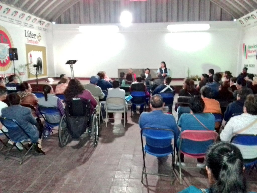 ComitePriTex's tweet photo. Asamblea semanal del @ComitePriTex, fortaleciendo las acciones que nos guiaran rumbo al 2018. #PRITexcoco. https://t.co/Wmc5uiPjTH