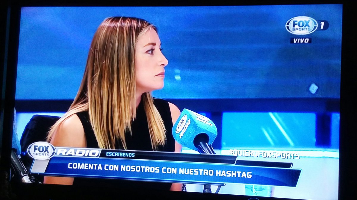 Chileno_Deporte's tweet photo. La mejor y mas linda invitada hoy en @FOXSports_Chile #QUIEROFOXSPORTS #Crack #Evelover @eveatleta #MalagaTeEspera https://t.co/hbgOfKm3gD
