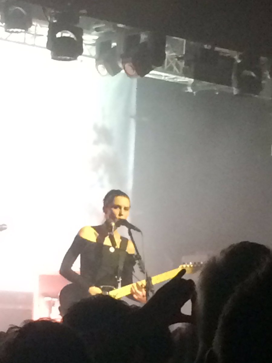 andywilbury's tweet photo. Had a blast tonight at @Rock_City_Notts seeing London band Wolf Alice @wolfalicemusic 🎶🎶🤘🤘 https://t.co/MKUgt0GNe3