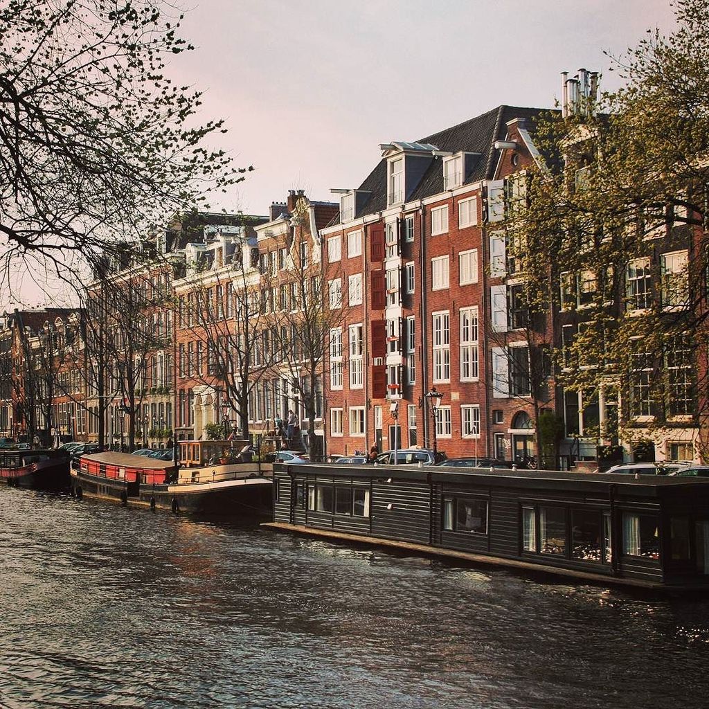 devilsventures's tweet photo. Beautiful Amsterdam, a place that surprised me with its charm. .
.
.
.
.
.
#amsterdam #europe #europe_vacations #bbctravel #beautifulcity #beautifuldestinations #ig_europe #travelgram #travelmassive #livetravelchannel #liveintrepid #tlpicks #super_europe… https://t.co/OA6LzAPZrf https://t.co/toNYc9ZY2y