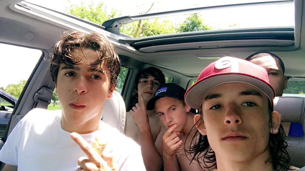 BourgaultFlynn's tweet photo. Happy bday stud @maviza2 luv ya nibba #bringtheflowback https://t.co/e7C7OtL7dj