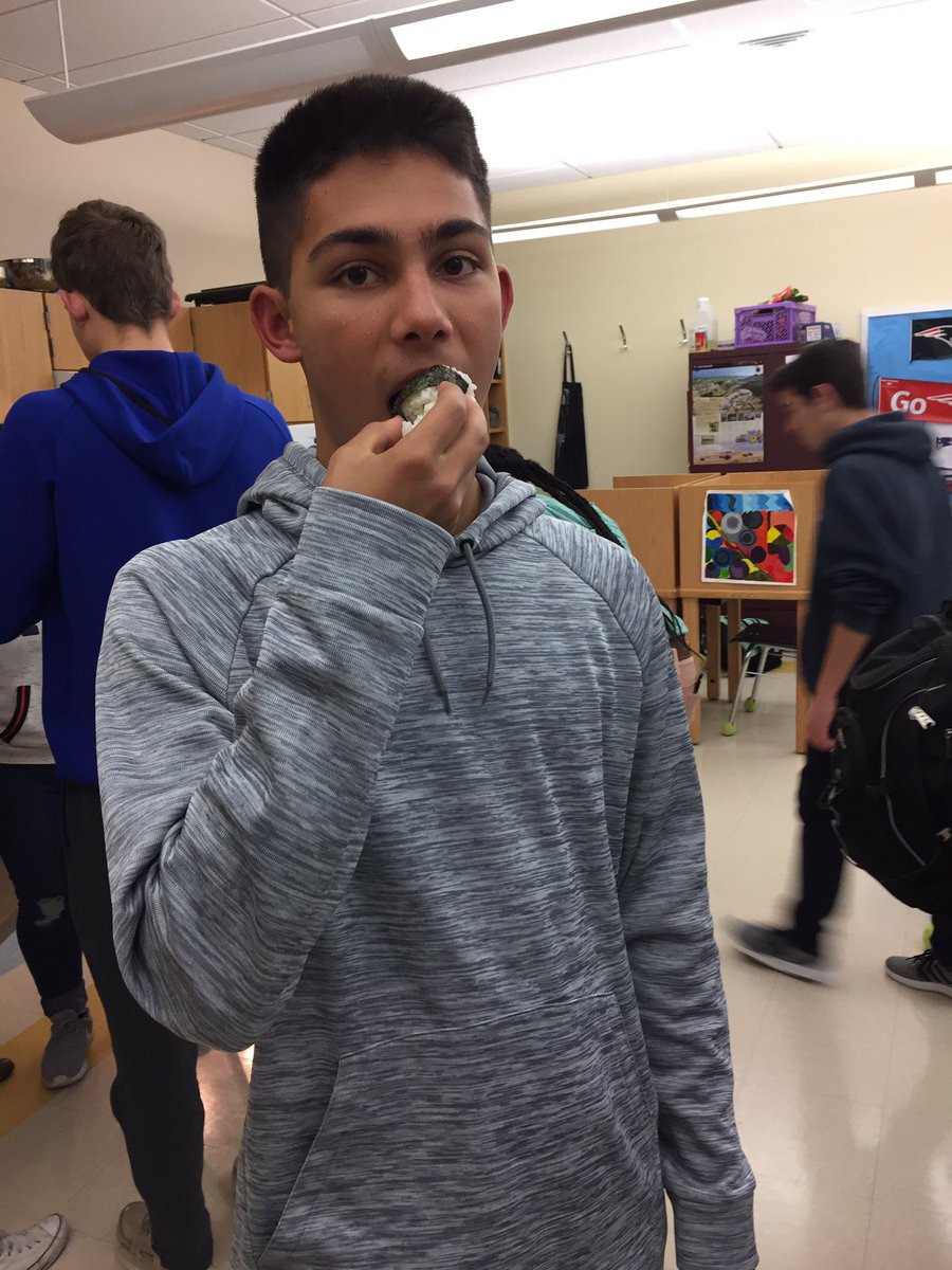 NHSGCP's tweet photo. #OnigiriAction NHS GCP made and ate onigiri to contribute to the Workd Food Day Campaign! https://t.co/WfVT8jZrXU