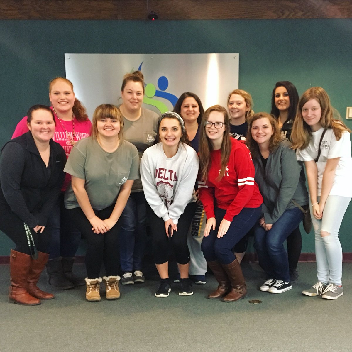 DeltaGammaWWU's tweet photo. Our sisters had a great time eyeglass sorting at Saving Sight tonight! https://t.co/7FOw9HQypN