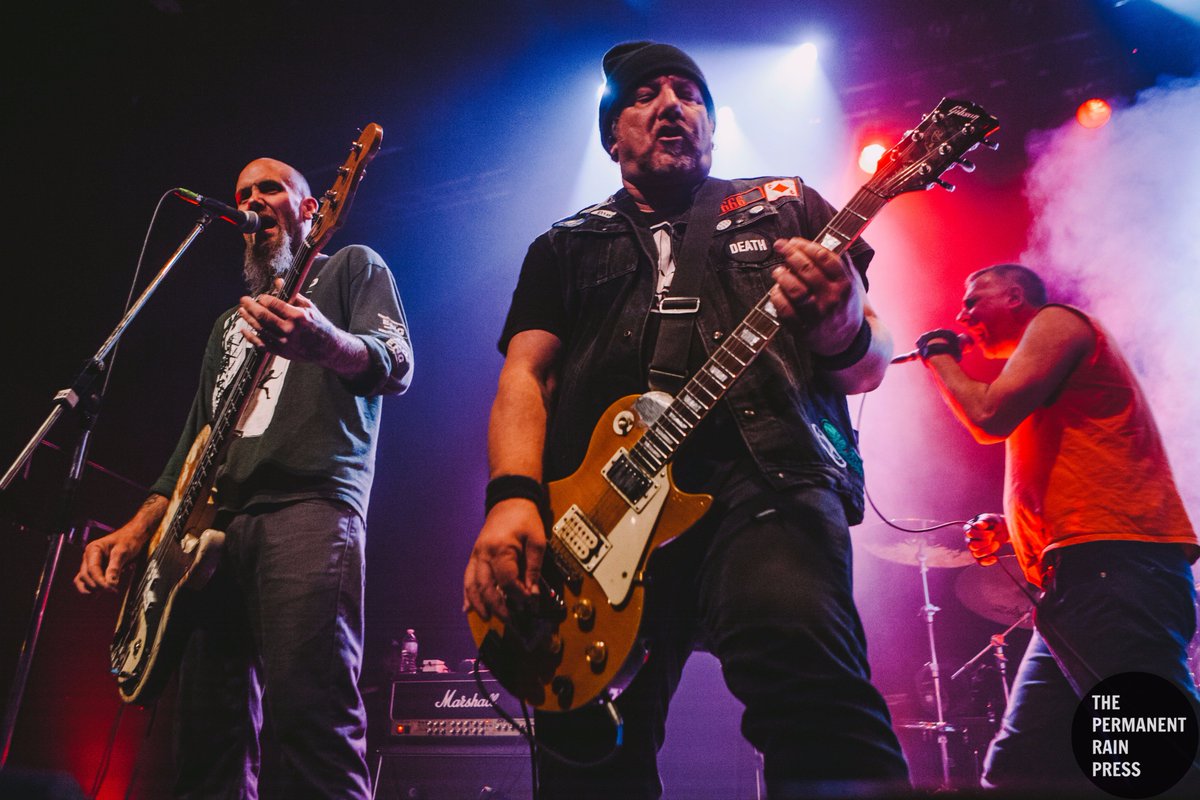 ThePRPress's tweet photo. Photos: @thedwarvesband at the @RickshawTheatre. #YVR #festerval https://t.co/ZYTB8bXu3C https://t.co/EbUmKFXUCA