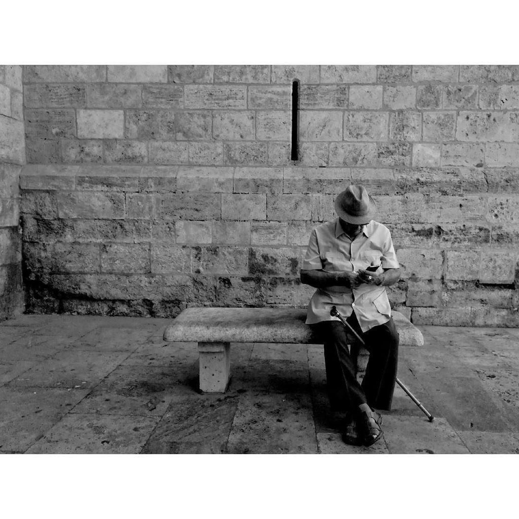 darzveider's tweet photo. Notification . .
. 
#onthestreets 
#everybodystreet 
#streetportrait
#streetphotography_bw
#streetleaks
#SPIcollective
#streetdreamsmag 
#portraitmood
#lensculture
#streetsnap 
#lensculturestreet 
#life_is_street
#humanedge
#hartcollective 
#storyinaface… https://t.co/DOmM43agbS https://t.co/bgX3lcacOP