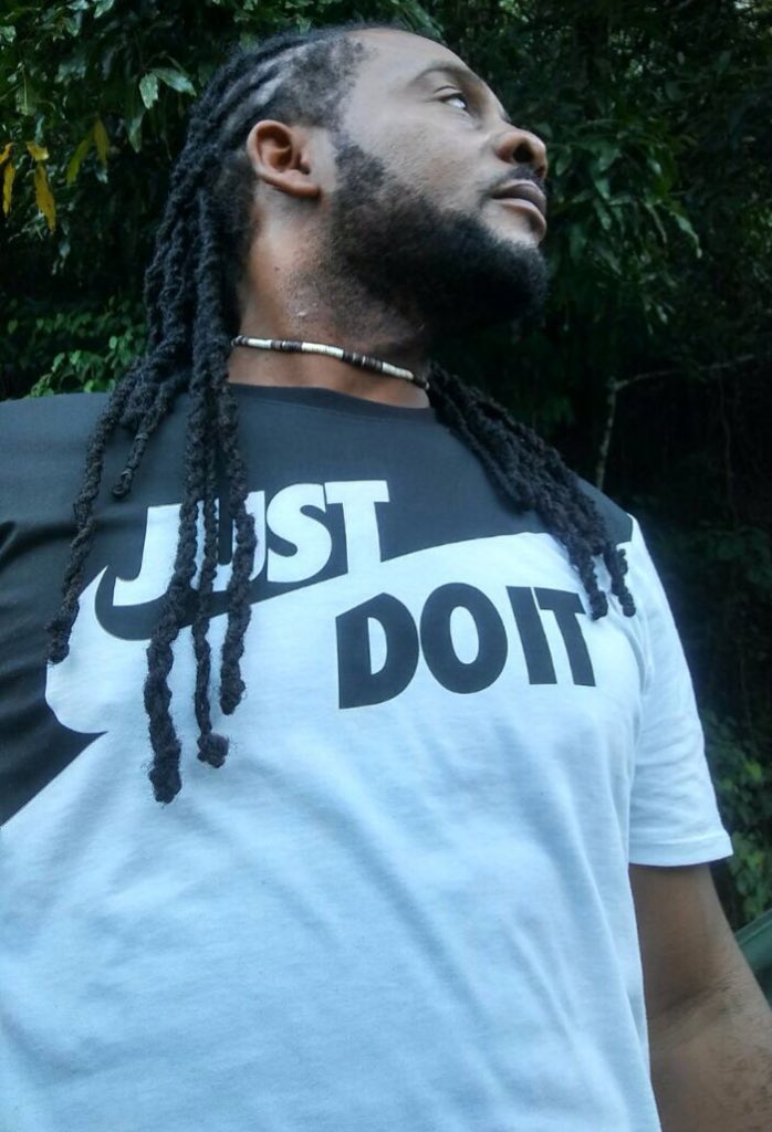 FirstOneRecords's tweet photo. #singerdee #plugitout is the new hit single! Stream it on #spotify or download on #itunes #justdoit SINGER DEE PLUG IT OUT #firstonemusic https://t.co/DYZPZIFPgj