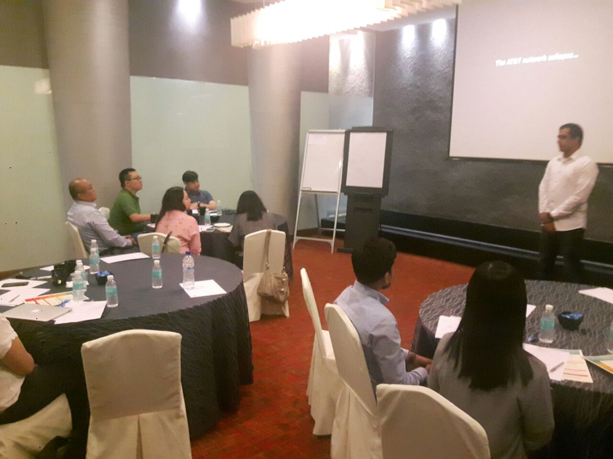 1pt21gws's tweet image. @Rajeshdharmalingam @Equinix  LIVE 121 #Testing @agilesgorg @singapore @AgileinBusiness   #Agiletesting  #DevQAOPS #Stayaheadwith121GWS