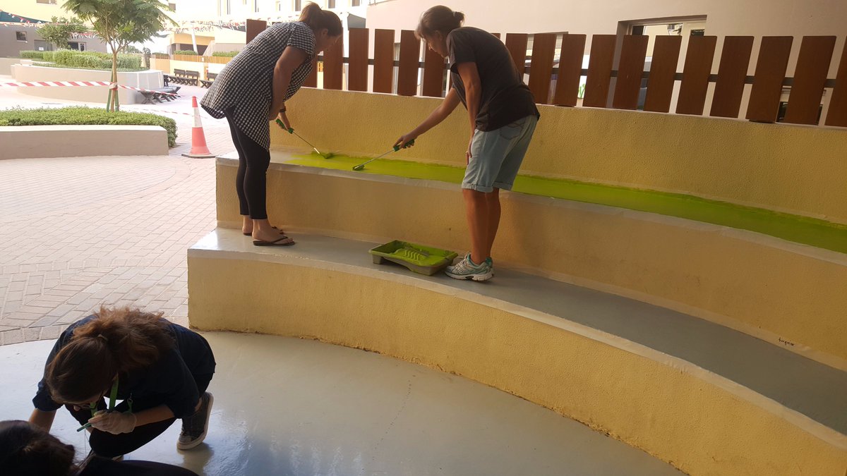 jebelalischool's tweet photo. Thank you very much to our parent volunteers today who are doing a fantastic job painting one of the outside areas.
.We can't wait to see the finished results.
#proudtobepartofthiscommunity https://t.co/0xFrEWlgeI
