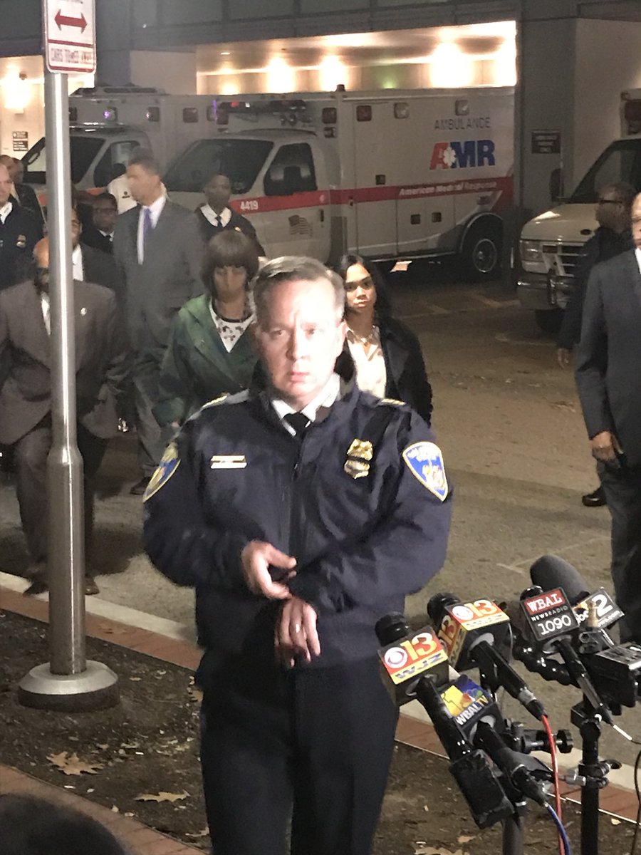 HellgrenWJZ's tweet image. #BREAKING #BALIMORE 18 yr homicide detective conducting follow-up on murder investigation; approached man; shot in head