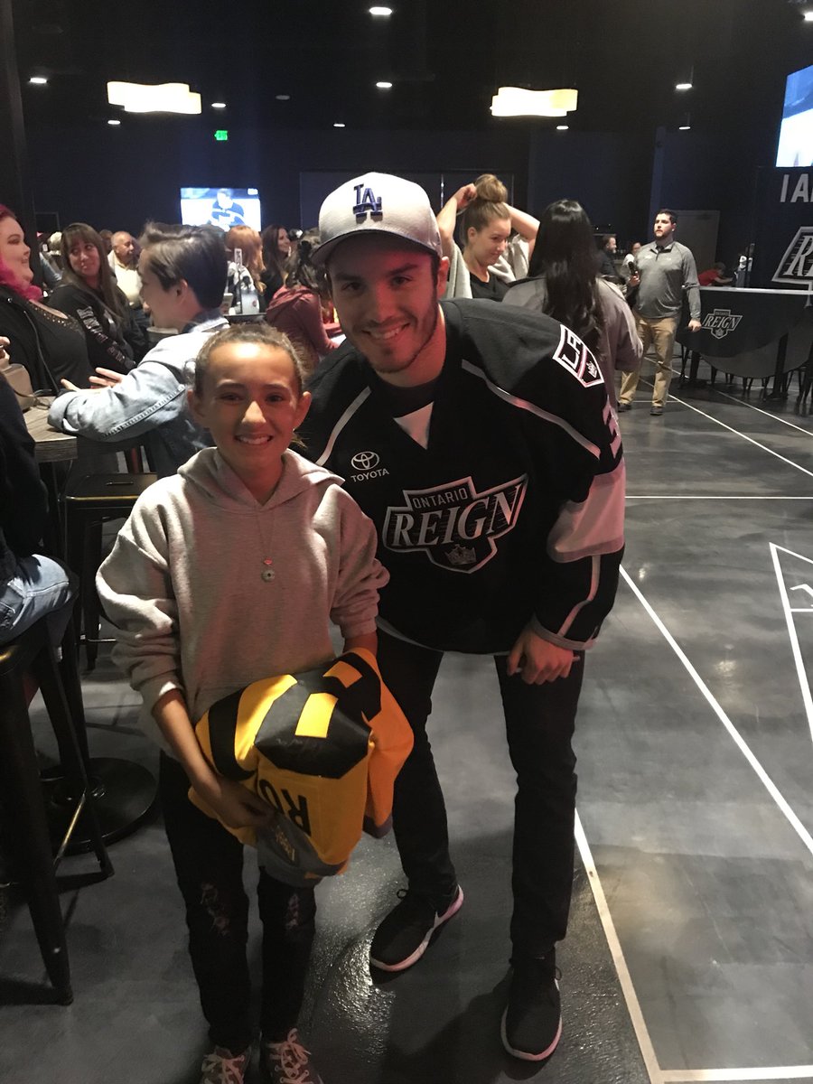 ashleycam41's tweet image. Thank you @ontarioreign for another great event! #TinyFanLovesHerRookies #RookieMixer #GoReignGo @mattroy6 @iverke @CalPetersen40
