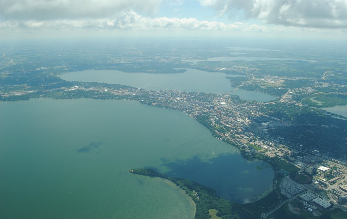 YaharaWSC's tweet photo. Valuable lessons for building resilience in the Yahara: Collaboration, long-term thinking, a holistic perspective, connection to place, and recognizing the power of our choices https://t.co/sJrWXEH72x @CleanLakesWI @DaneWaters https://t.co/ALi0bS5Ojt