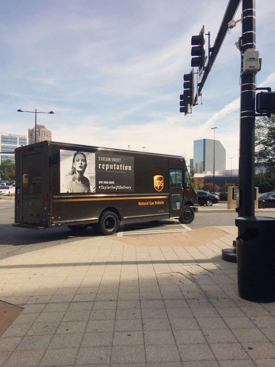 NoiTran's tweet photo. #TaylorSwiftDelivery #promo ok!! https://t.co/hzeCZI4sNr