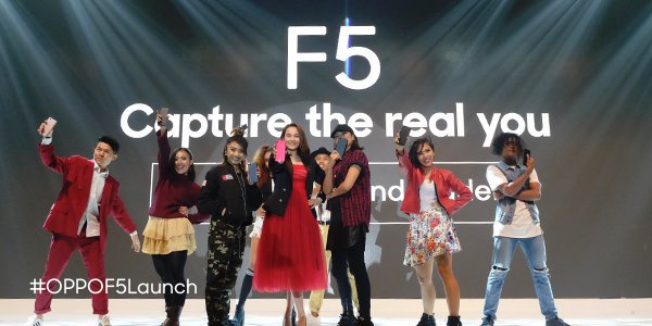 anci_ano's tweet photo. @OPPOIndonesia yg paling seru menurut sy adalah si cantik @chelseaislan memperkenalkan OPPO F5! Capture the real you. #OPPOF5Launch https://t.co/MQ0nVJcGwv