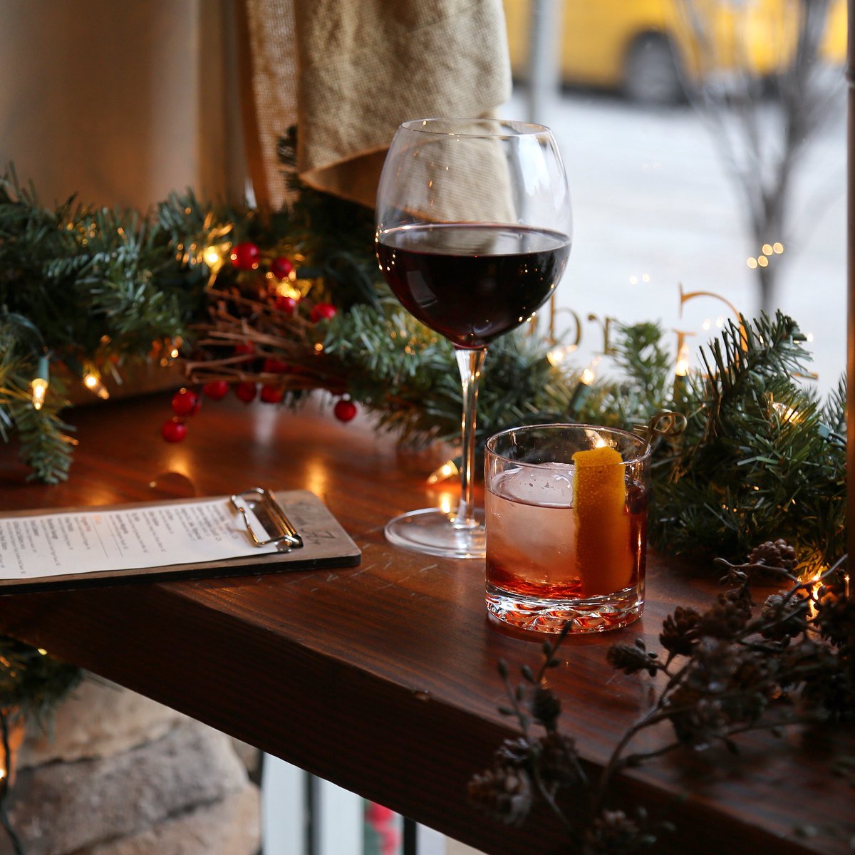 DeathAve's tweet photo. It’s beginning to look a lot like cocktails ✨🥂

Getting into the good #OldFashioned holiday spirit 🥃
.
.
#deathave #thanksgiving #holidayseason #nyc #eater https://t.co/Jub2eRLsfl