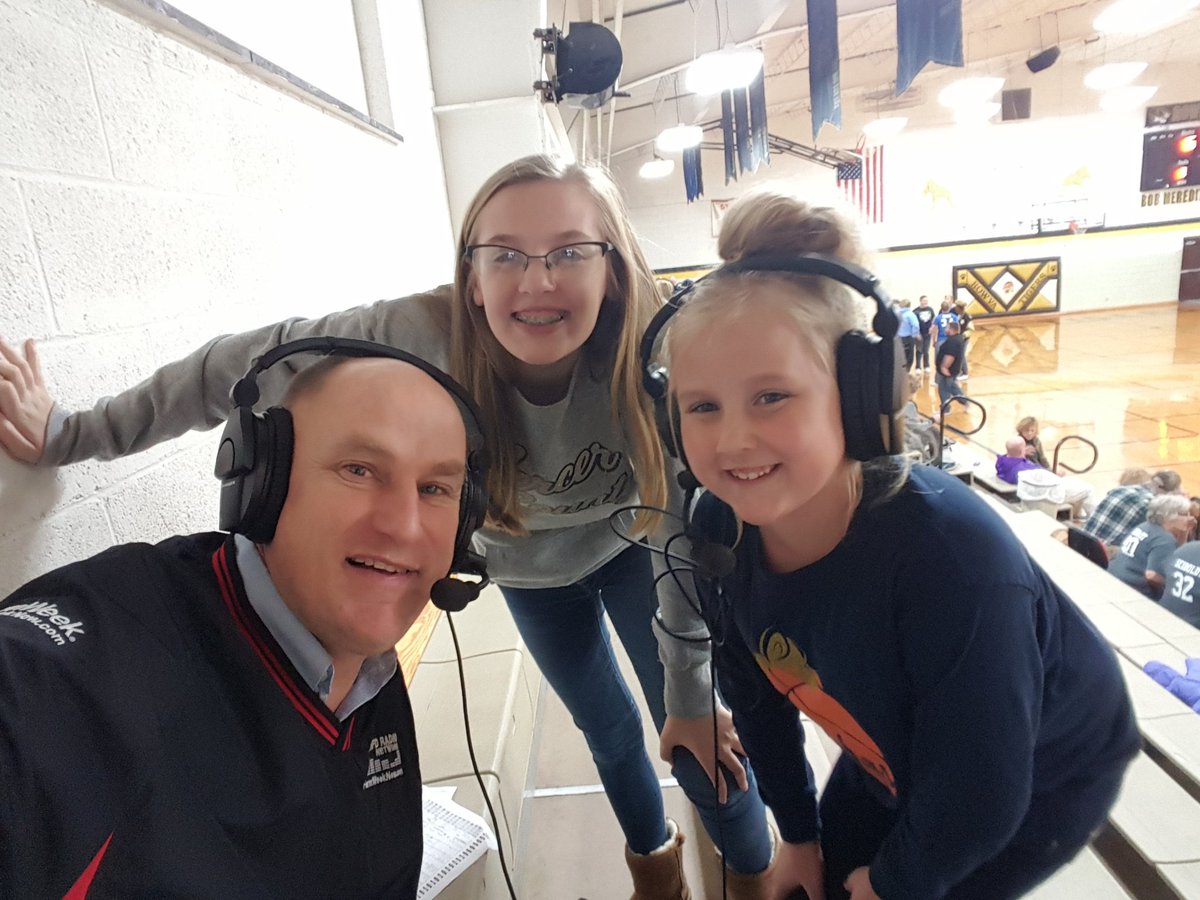 JTatRFDRadio's tweet photo. #famgoals realized
#broadcastgoals realized
Also promoting @FarmWeekNow #UpEarlyToDoFarmMarkets https://t.co/a5Tx2x3Fvz