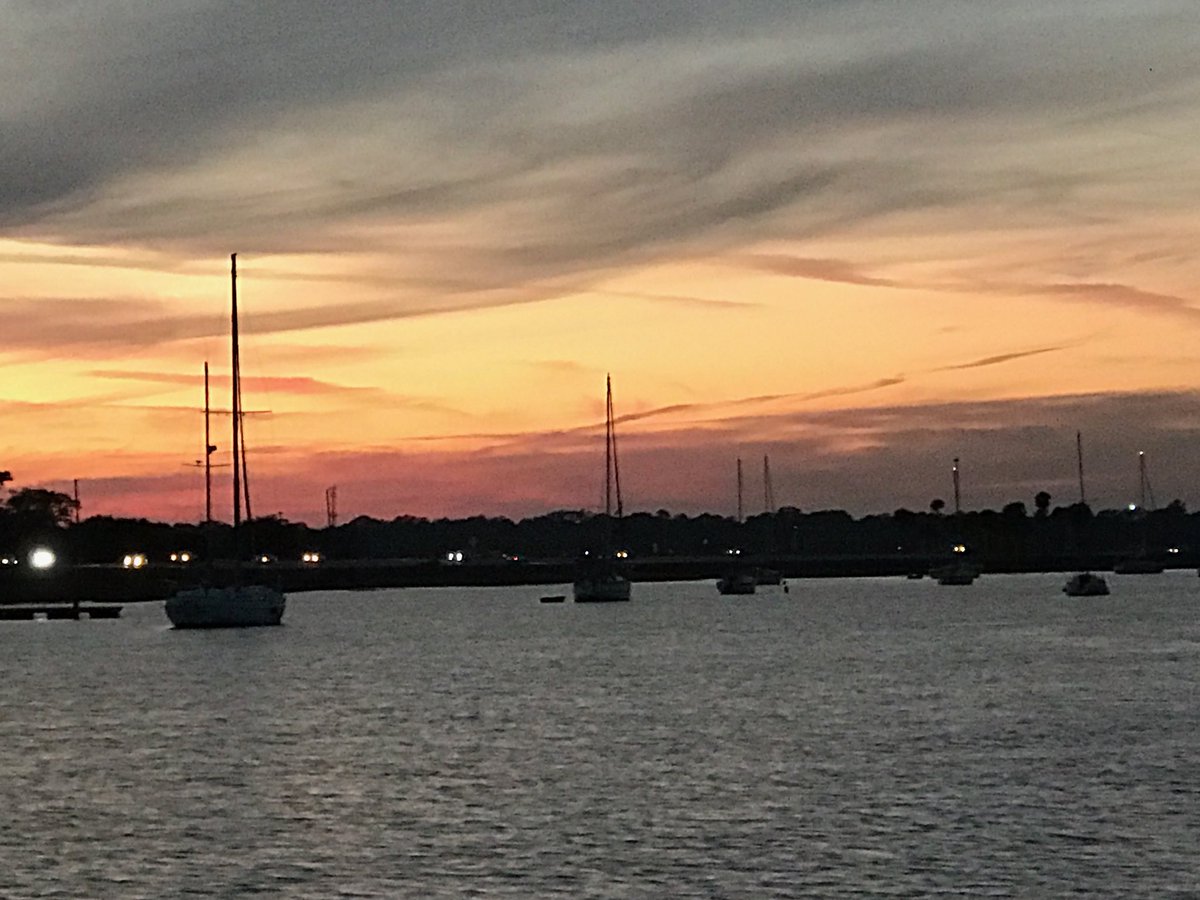 river_quest's tweet photo. Sunset at Beaufort SC #PPkeywestorbust @Beaufort_SC @TimNBCBoston @Eweather13 @gilsimmons @Eweather13 https://t.co/BwuWlnTDxU