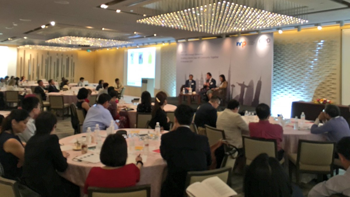 SarahDunleavy1's tweet photo. How does HR stay relevant? 'An innate sense of curiosity' @Cheese_Peter @CIPDAsia #cipdxihrp #changingHR https://t.co/4IR8J8XQHd