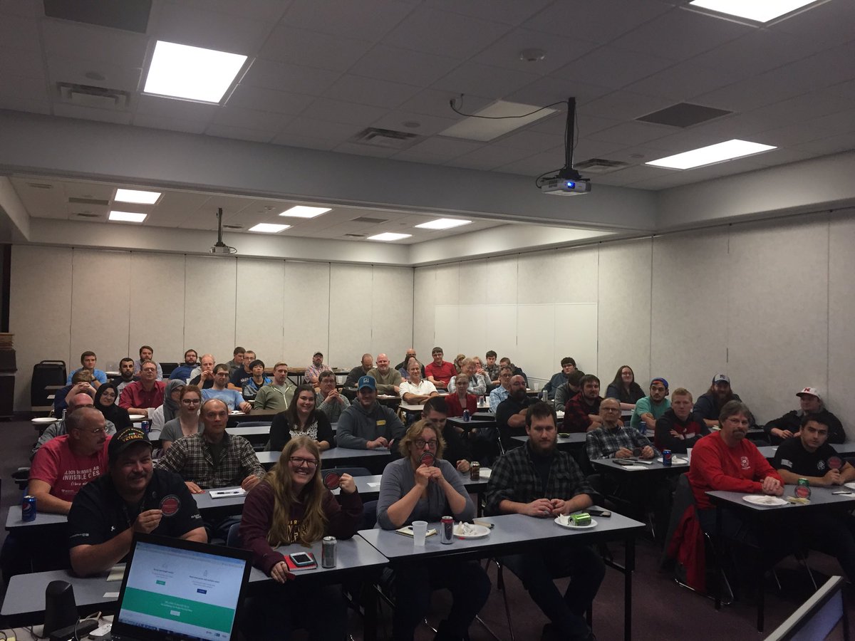tahhhd's tweet photo. Congratulations #SwugOne - We made @SOLIDWORKS History tonight in #LNK https://t.co/n7B6pEpCXs