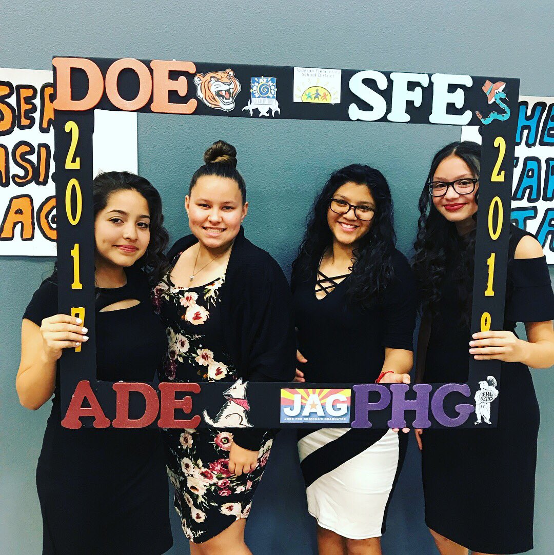 Aleenaslemonaid's tweet photo. I just had my JAG Ceremony and I’m now an official member and officer!!! JAG stands for Jobs for Arizona Graduates. JAG is a class I have at my school and they helps us with out future. #JAG #jagceremony #sheely #sheelyfarms #sidewinders #hashtag #president https://t.co/HT8s4vp5ng