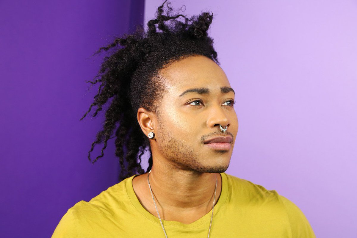 We teamed up with notable non-binary advocates influencers to unpack what it means to be non-binary. Check out the #BeyondTheBinary photo series: glaad.org/blog/photos-tr… #TransWeek