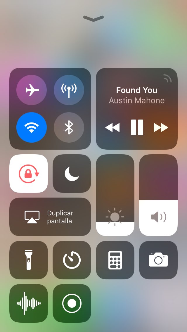 iamjeonggkie's tweet photo. My favorite @AustinMahone  💕😍😭 TE AMO #2AMLiveSession4 https://t.co/GwAkvwPADR