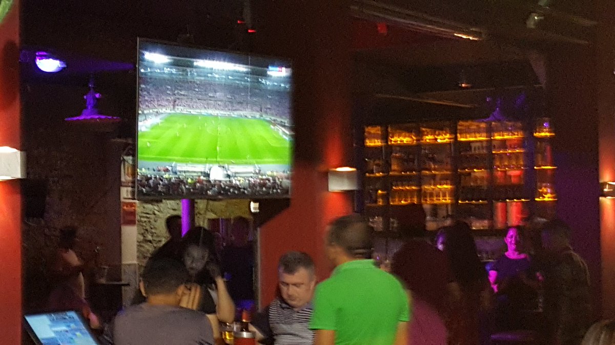 juliantvreport's tweet photo. In Rio De Janeiro watching #PeruvsNZ thinking of one of my favorite #usmnt boyz @SoccerByIves #VamosPeru https://t.co/Uh31DoikFx