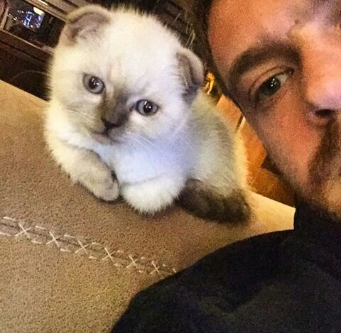 anotherrichguy's tweet image. Tengo una sorpresa, @angelwithsins.