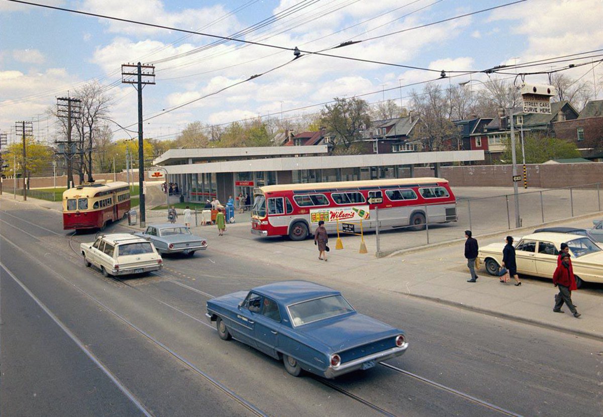 blogTO's tweet photo. This is what the #TTC looked like in the 1960s and '70s https://t.co/fnO6dOAQww https://t.co/5fD7odiW53