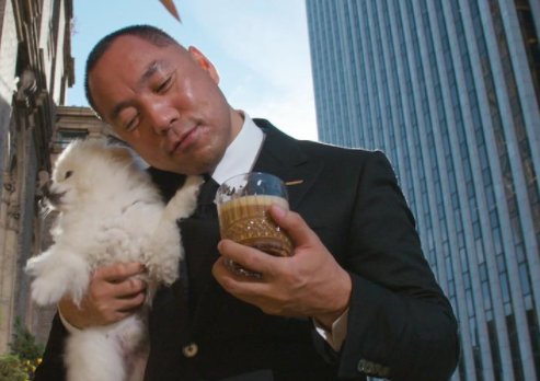VICENews's tweet photo. This exiled Chinese billionaire uses YouTube to wage a war on corruption https://t.co/OCM2djPAlX https://t.co/aet3MWo52M