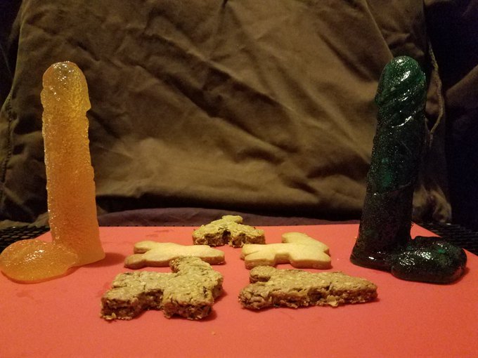 Erotic candy and cookies https://t.co/usbqMQJsY3