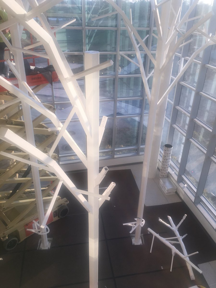acnwDMcD's tweet photo. Tweet tweet! Our trees are bird ready! #teamacnw https://t.co/NOtmA2eQeJ