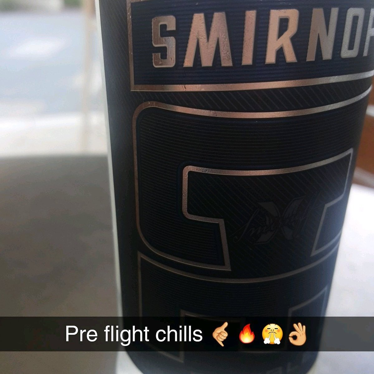 Psychedeliczeus's tweet photo. Chilling pree flight π€π₯π€πππ²πππ₯π» #smirnoff #vodka #doubleblacks https://t.co/sPzAnR0sQo