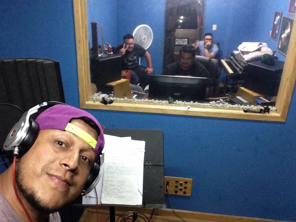gruporanagt's tweet photo. Preparando el nuevo tema original de fin de año #UnAñoMasQueSeVa espérenlo muy pronto! #gruporana #ranificando #musicachapina #findeaño #soca #merengue #cumbia #fusionmusical #original https://t.co/Aw8nidHdIB