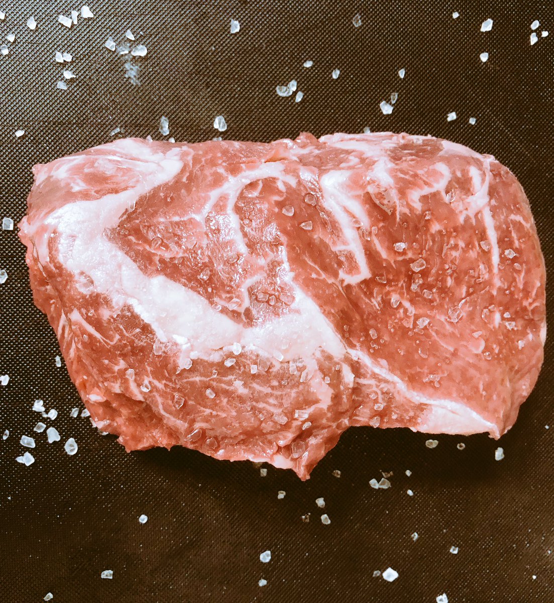 jamesroberts711's tweet photo. #NoWayNovember continued tale of 500g #DryAged #beef #ribeye #steaks. @DanishCrownUK this #powerhouse #meat #protein. #Stunning #Flavour @newopenings @NewOpeningsMCR @NRNonline @SaturdayKitchen #Chefs #Pictures is master piece #DaVinci π©π°π₯©π #TBC https://t.co/uKBSb3Ei2s