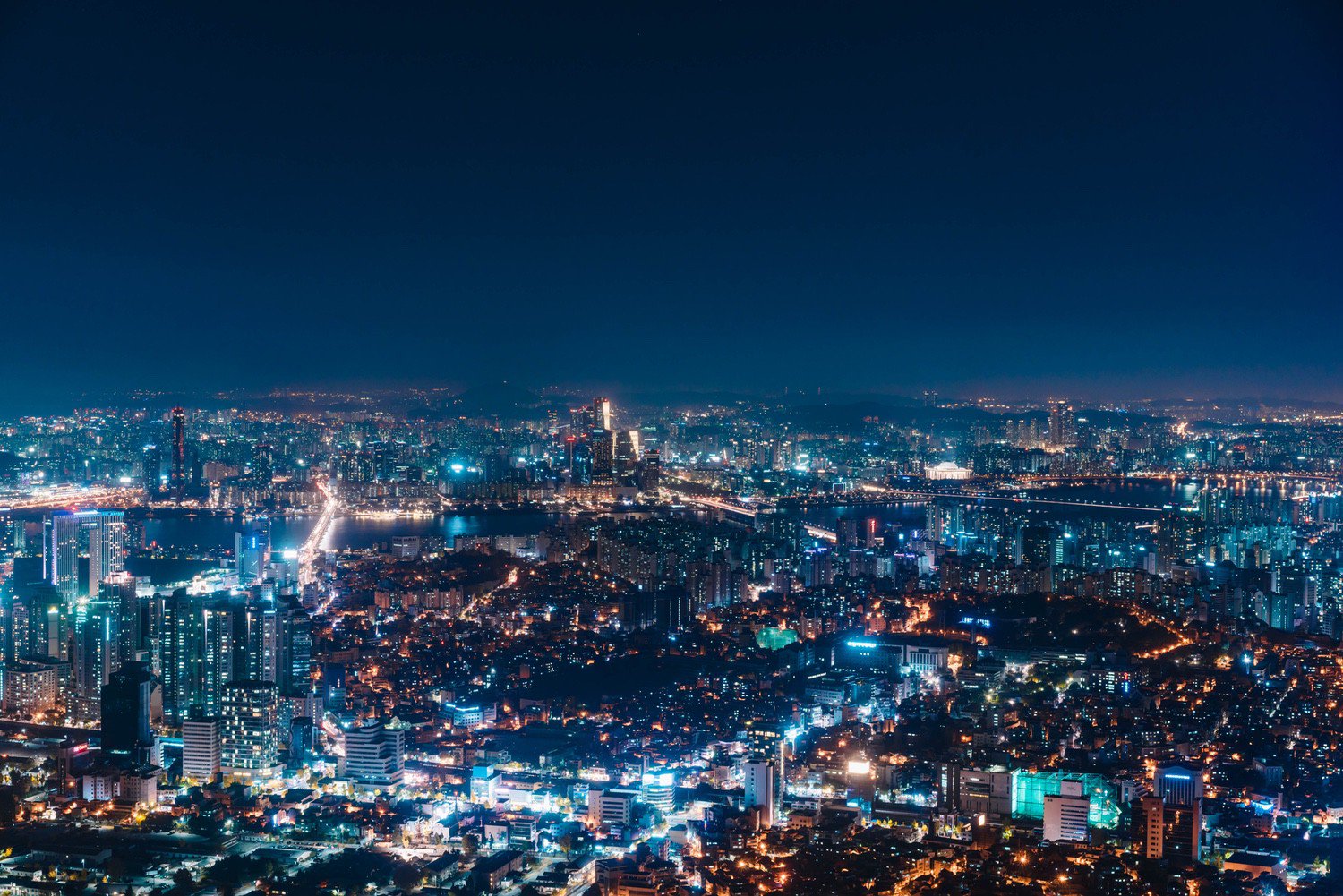 高澤けーすけ 韓国の写真見てるけど やっぱり夜景すごく綺麗だったわ 夜景に惚れる Sony r ソウルタワー 夜景 韓国 ファインダー越しの私の世界 カメラ好き 写真好き 写真好きな人と繋がりたい T Co Wk6bozduyg Twitter