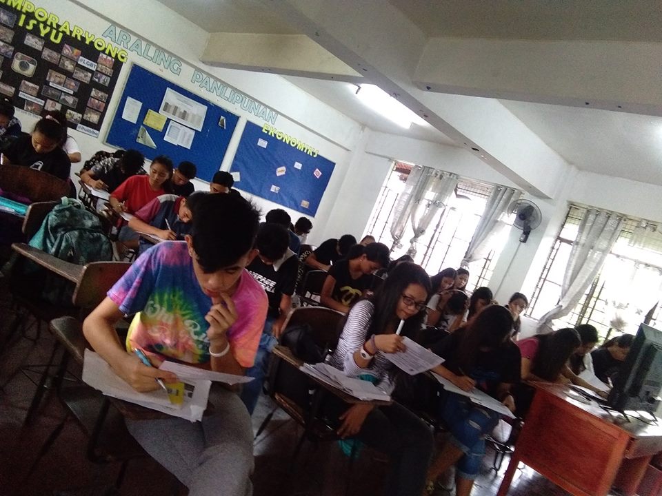 ItsMeeePaulJohn's tweet photo. SOBRANG BAIT KO DITO HAHAH. UNANG UNA PA. 😍😇😇
#REMEDIALCLASS https://t.co/n895BfMxlu