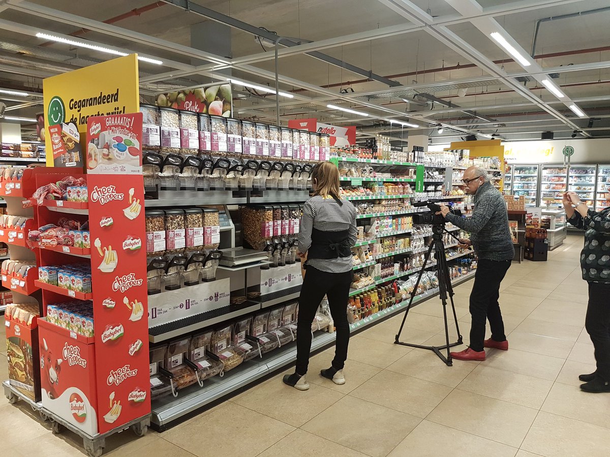Vanmorgen zijn er opnames gemaakt in onze <a href="/JumboSupermarkt/">Jumbo Supermarkten</a> door <a href="/RTV_L/">RTV Lansingerland</a> voor een leuk filmpje in onze wedstrijd voor de titel <a href="/SupermarktJaar/">Supermarkt v/h Jaar</a>
