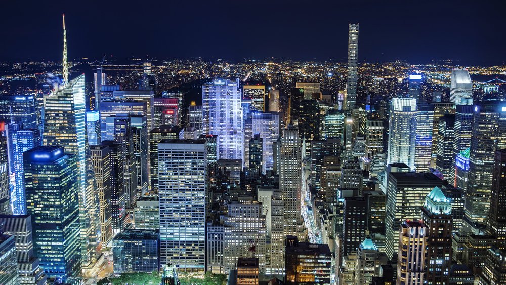 bookableholiday's tweet photo. Help yourself get to the weekend with a little Thursday treat - book a #city break from £79pp and surprise someone special this #Christmas! https://t.co/pWJCnqu01J https://t.co/dtqXMY9xAT