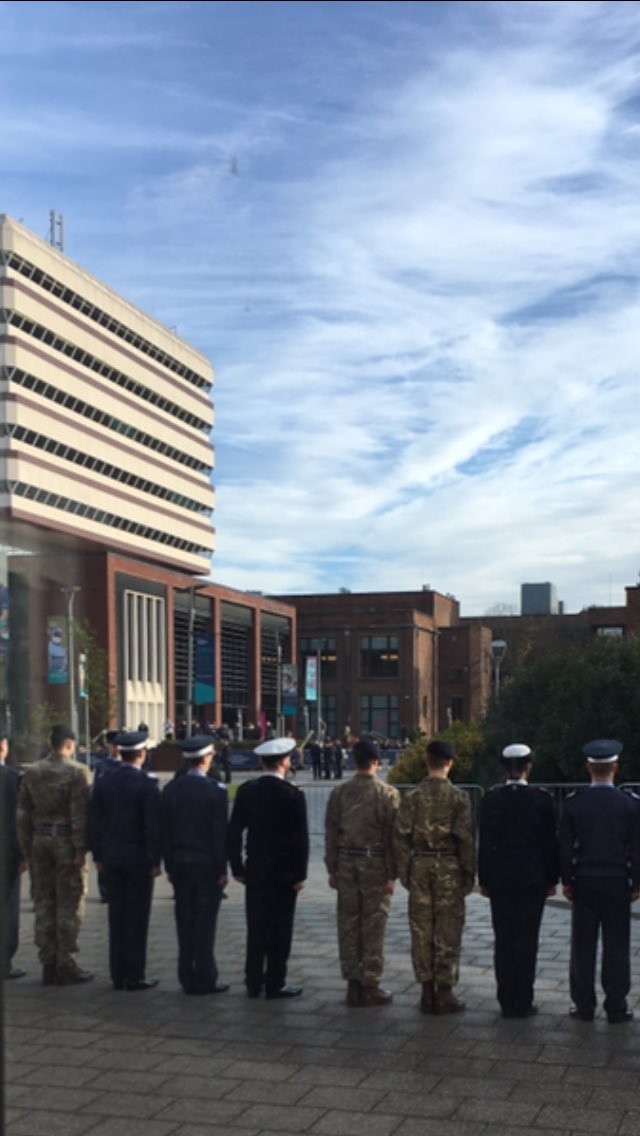 Preparations well underway out side the @working4health1 offices to #welcome Her Majesty The Queen <a href="/HullEntCentre/">Enterprise Centre</a> <a href="/UniOfHull/">University of Hull</a>