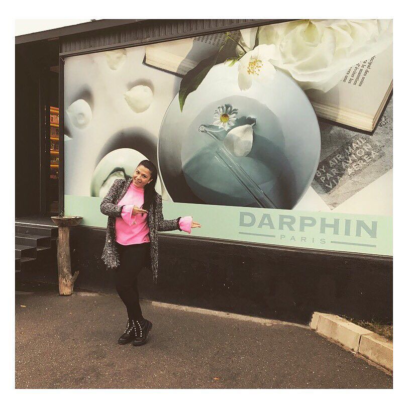 KHalkalieva's tweet photo. It's time to DARPHIN ! 💚✨
Очаквайте още снимки от събитието ! 😻🍃✨
.
.
.
.
#darphinskincare #darphinparis #luxuryskincare #paris #greenbag #spa #cosmetics #beauty #blogger #outfitoftheday #skincare #skincaretraining #lifestyleblogger #beautyblogger https://t.co/Wcu2w9PN0l
