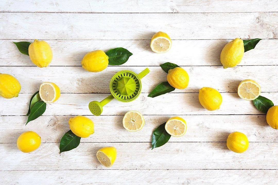 GetQuirksy's tweet photo. When life gives you lemons, use our LEMONIERE to make lemonade! 🍋🍋🍋

#lemonsqueeze #lemonjuice #lemons #yellow https://t.co/EkzeXBFb1j