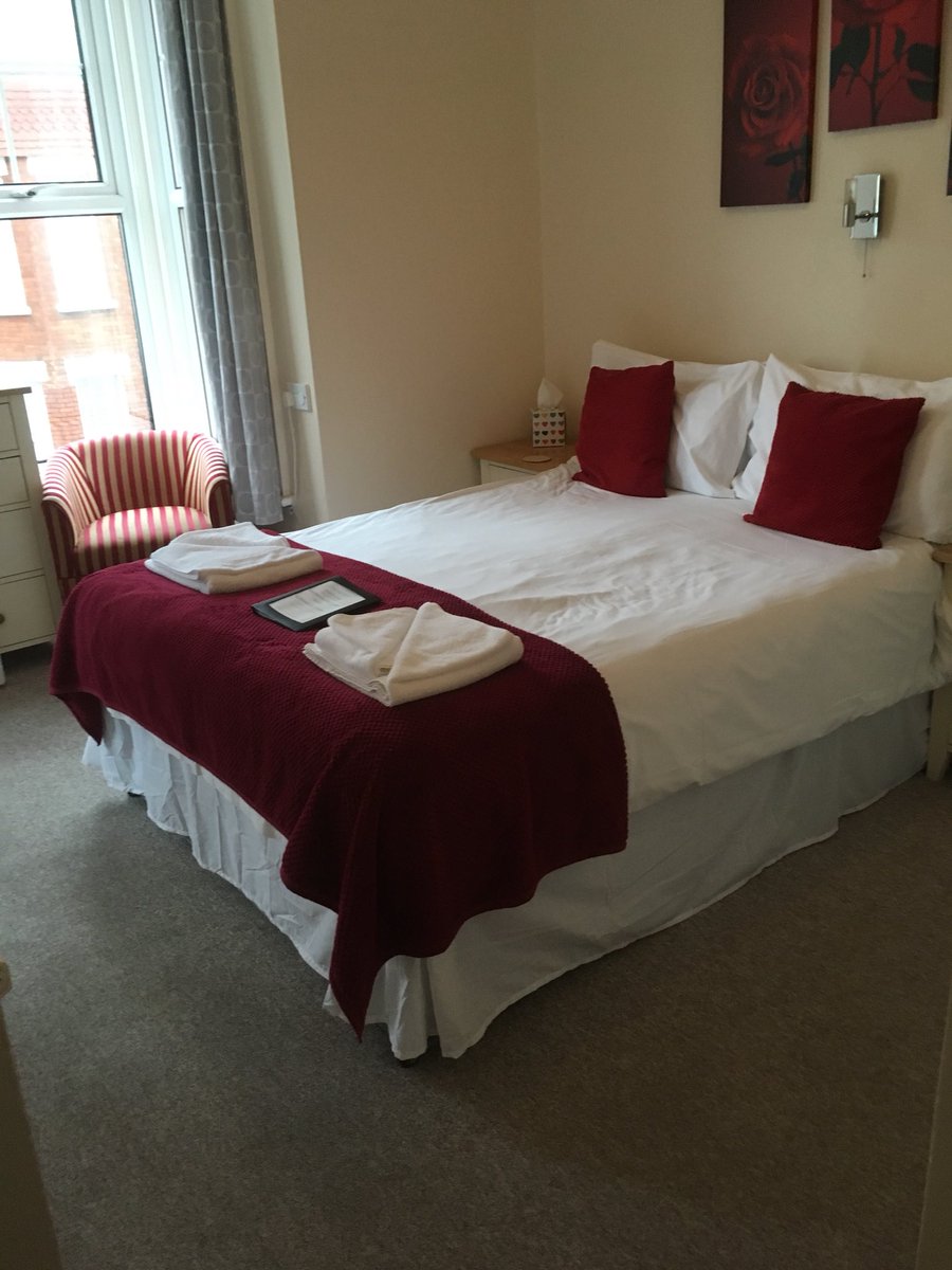 eastbour_reymar's tweet photo. #familyrooms have doors, so separate space for #mumsanddad and #kids https://t.co/1LAnft8EaW