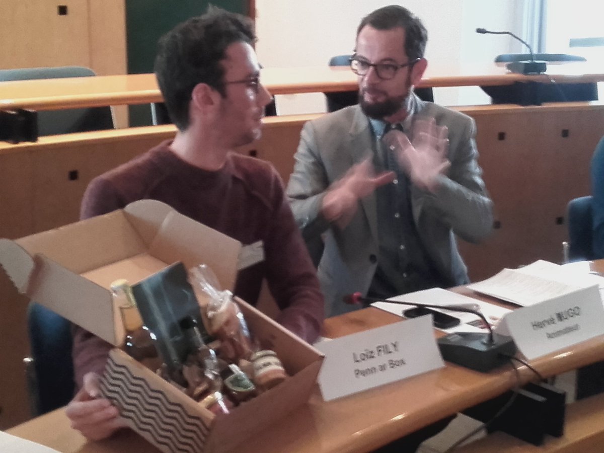 Accueil presse #patrimoine gastronomique Loiz Fily présente le concept de la Penn ar Box