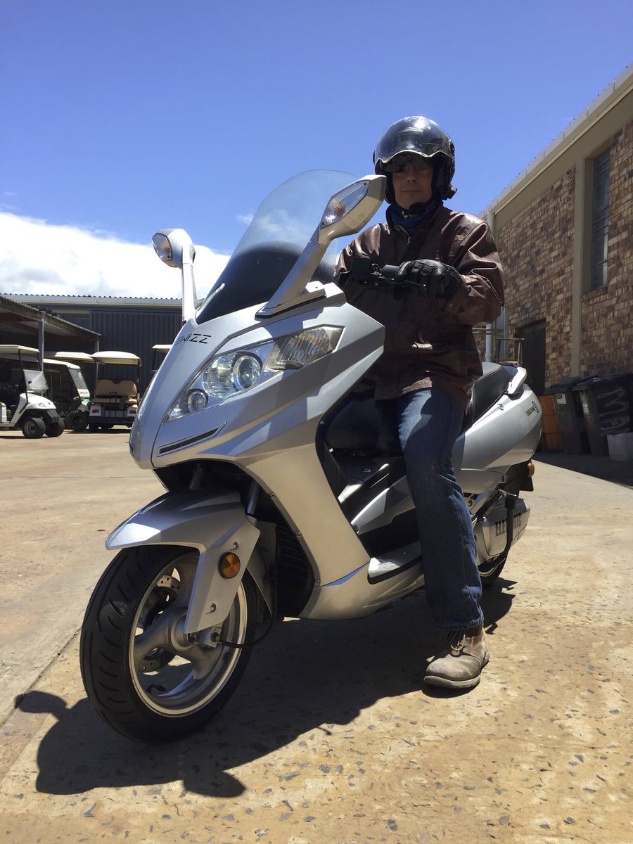 ewizzsa's tweet photo. Helge Scherner takes to the road with his new EWIZZ Lighting 9F electric motorbike.  His EWIZZ has high power LED headlights, carbon fibre dash, carbon fibre underseat panel, blue tooth helmet and USB charger! @ewizzsa EWIZZ electric vehicles https://t.co/9SJfI4Tbd5
