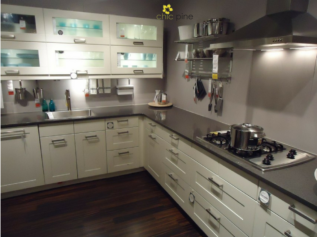 bhavya_furni's tweet image. Create your own Dream Kitchen with #Chic  Pine. Customizations available with a 3D  view. Also, 5-Year Warranty.
 For more details visit us at-: chicpine.com
 #DreamKitchen #DifferentShapes #Customization #5YearWarranty