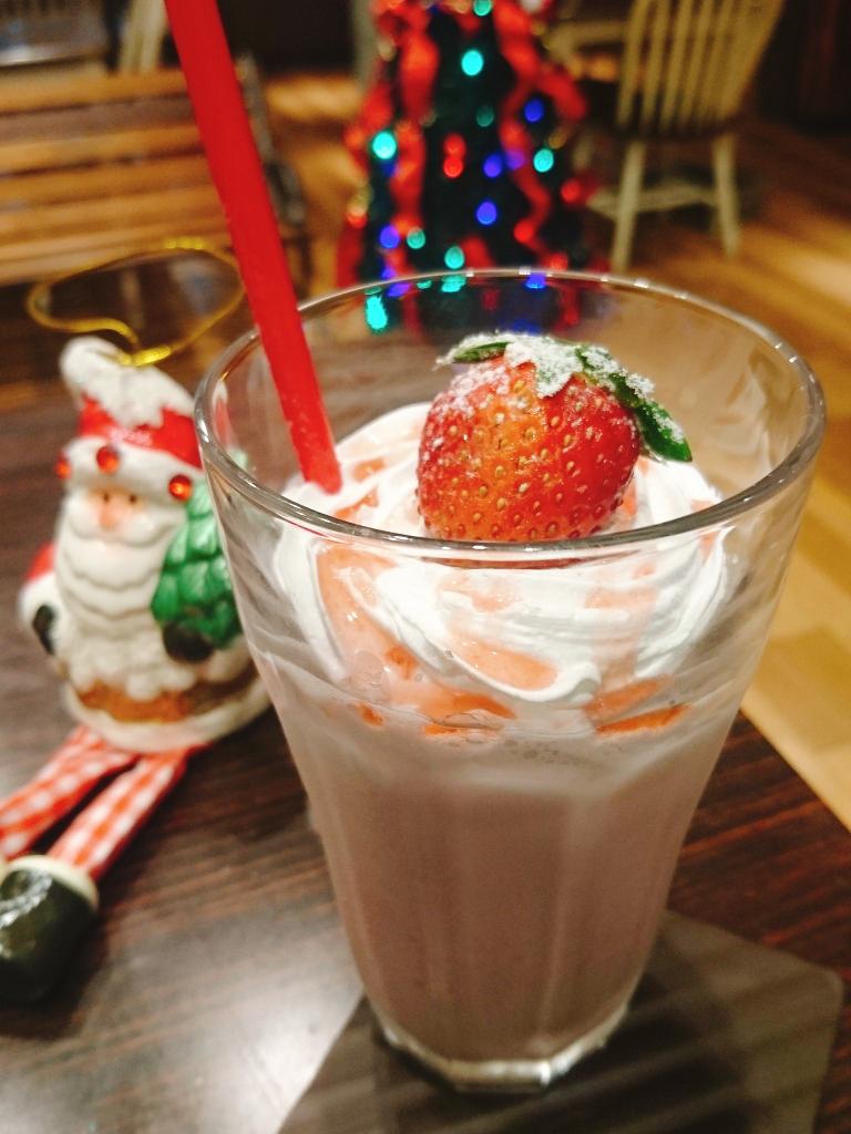 cafepurari's tweet photo. こんにちはcafeぷらりです
本日より期間限定で苺スイーツ開始しました😳🎵
今だけの苺たっぷりスイーツを是非お試しください！
皆様のご来店お待ちしております✨ https://t.co/5bcx0qRWHK