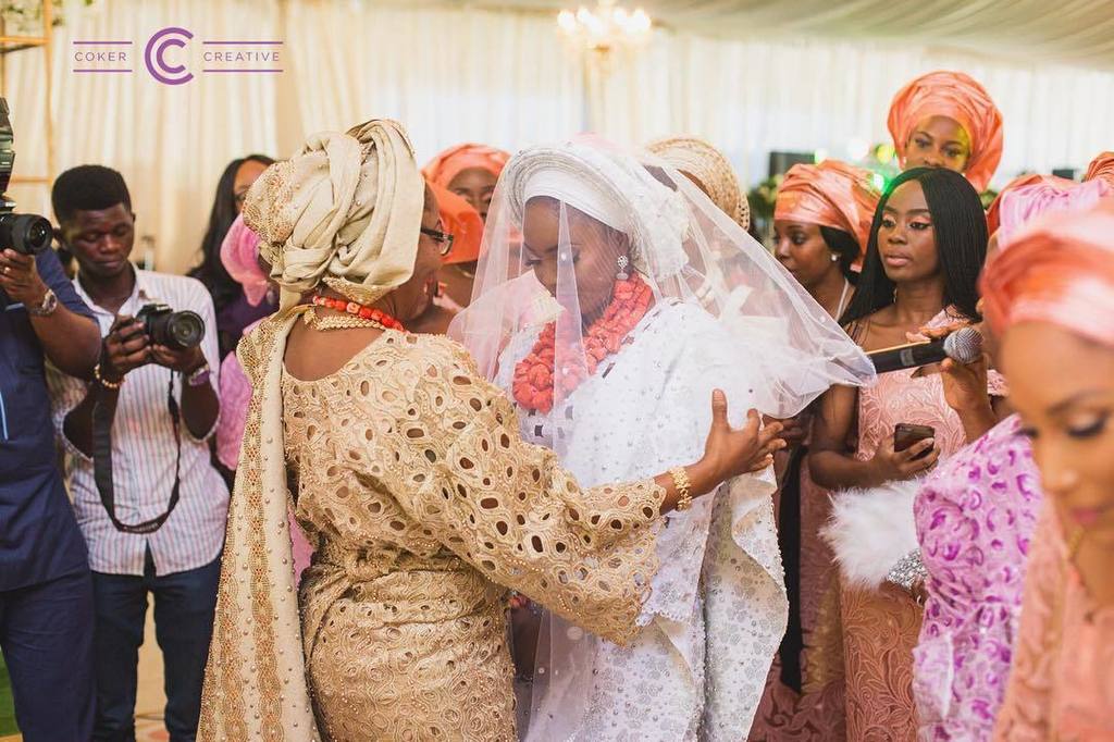 CokerCreative's tweet photo. “The loveliest masterpiece of the heart of God is the love of a mother” 🌺 Photography by @libraneyephotography || #SweetMother #Bu4Oreva #TraditionalWedding #CokerCreative #CreativePlanners #ExperienceDesigners #EventPlanners #EventManagement https://t.co/EmR5nsKLR4 https://t.co/A03GwePvYX